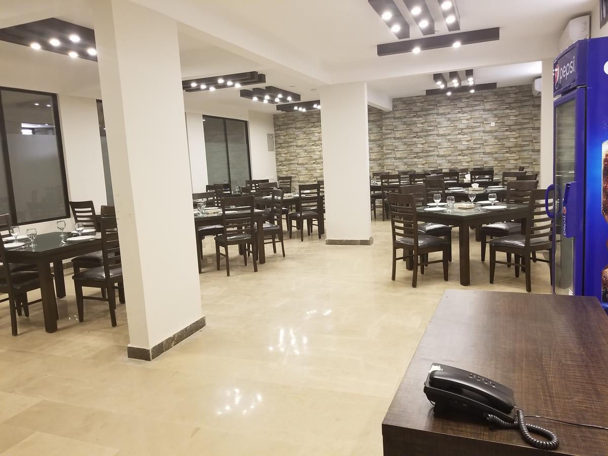 Zifan Hotel & Suites Karachi Exterior photo